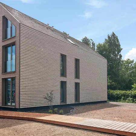 5 Bedroom Lovely In Tossens