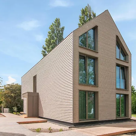 5 Bedroom Lovely In Tossens דירה *