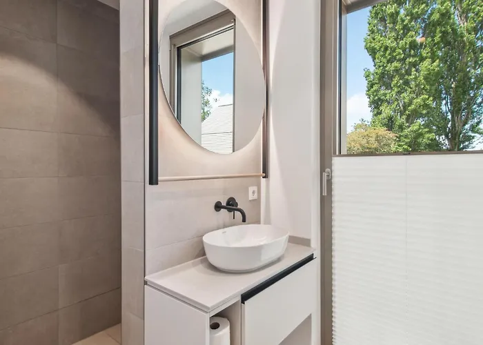 5 Bedroom Lovely In Tossens Apartman